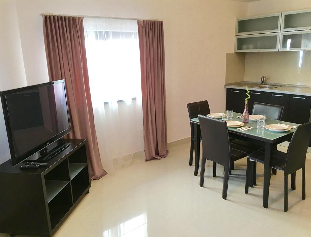 Elysium Aparthotel 3*