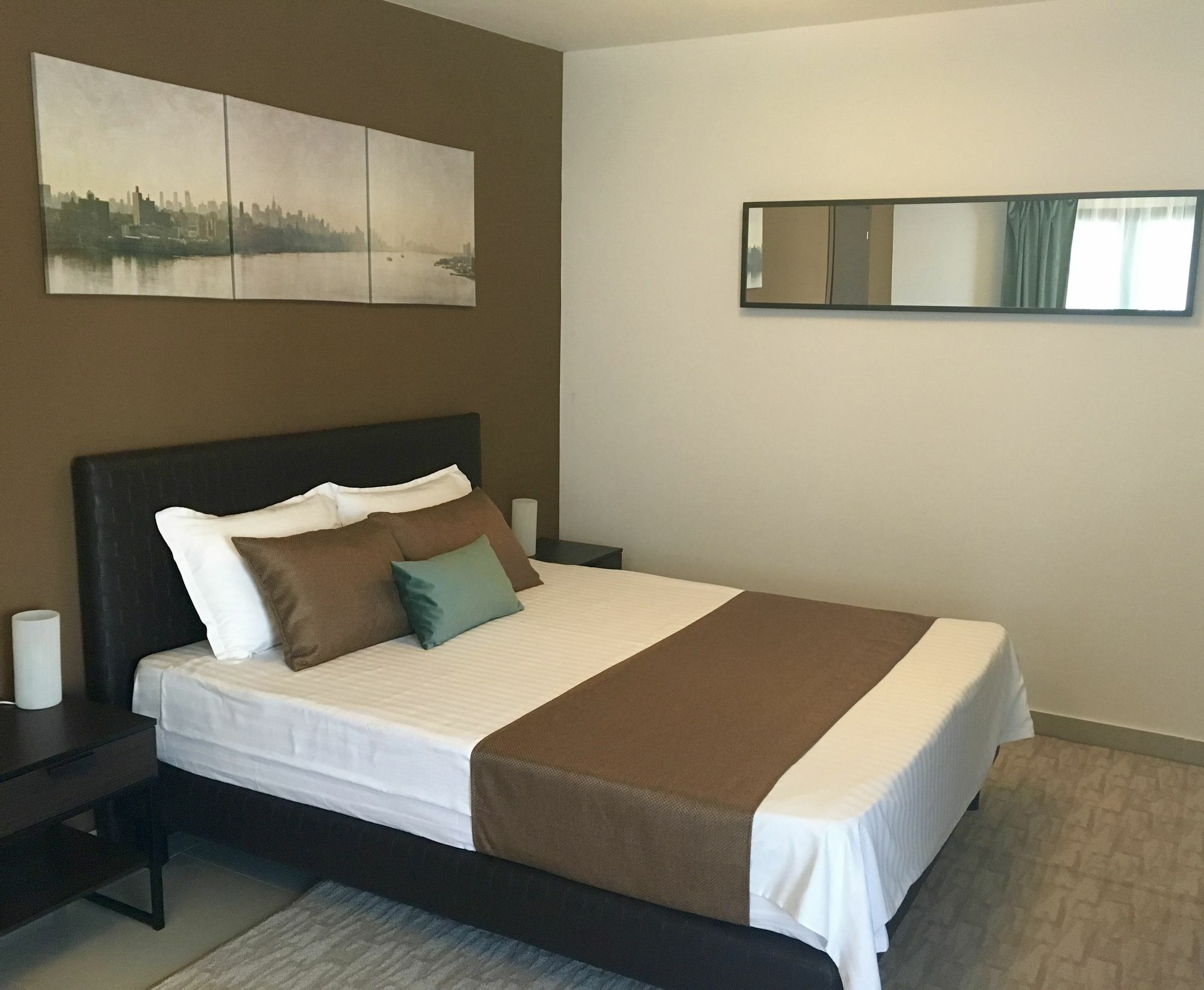 Elysium Aparthotel Bucharest